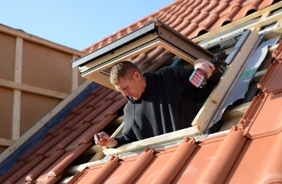 Pose de fenêtres de toit Velux à Molezon